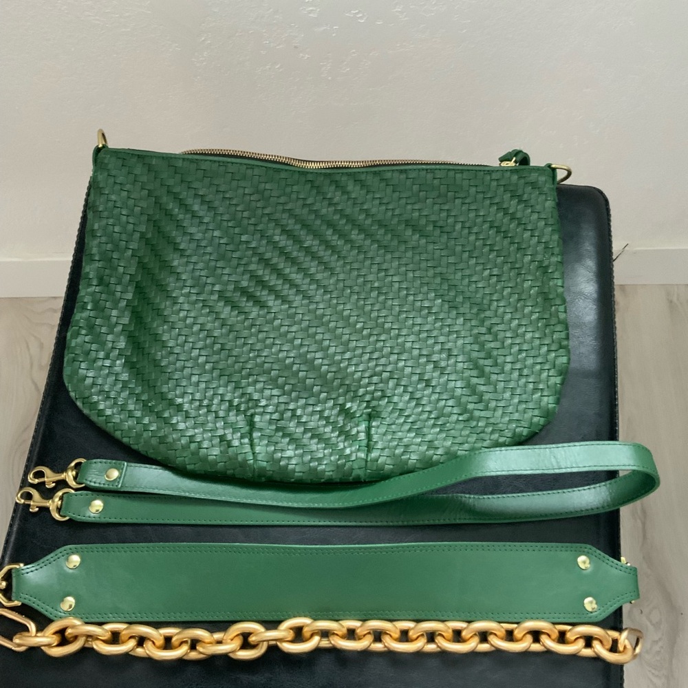 Clare v Evergreen Moyen with bonus strap